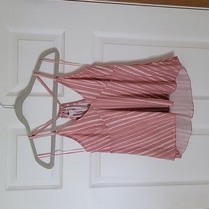 SO WOMEN'S SIZE M PEACH SLEEVELESS TOP